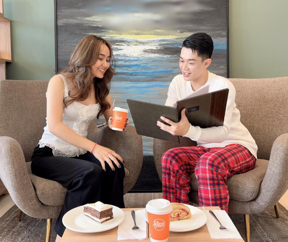 สโนว์เบลล์ แอท เดอะ บริดจ์ โฮเต็ล Hotel พนมเปญ ภายนอก รูปภาพ