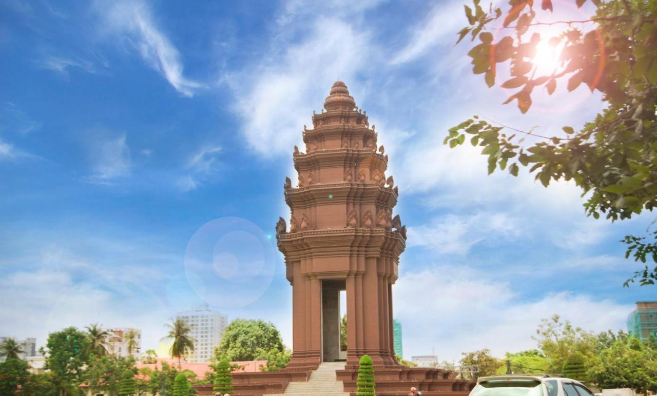 สโนว์เบลล์ แอท เดอะ บริดจ์ โฮเต็ล Hotel พนมเปญ ภายนอก รูปภาพ