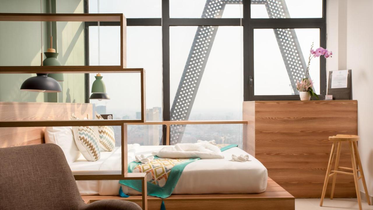 สโนว์เบลล์ แอท เดอะ บริดจ์ โฮเต็ล Hotel พนมเปญ ภายนอก รูปภาพ