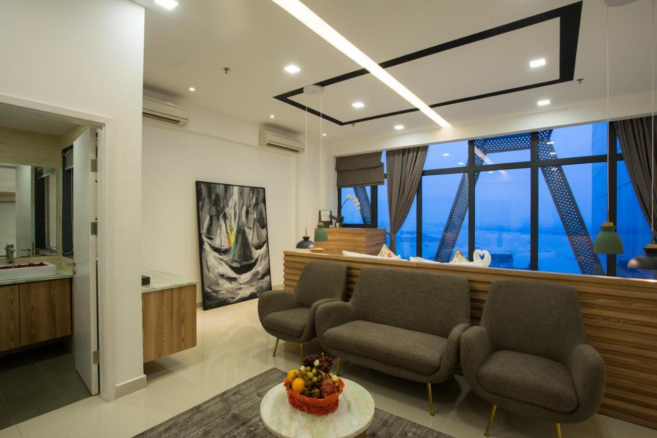 สโนว์เบลล์ แอท เดอะ บริดจ์ โฮเต็ล Hotel พนมเปญ ภายนอก รูปภาพ